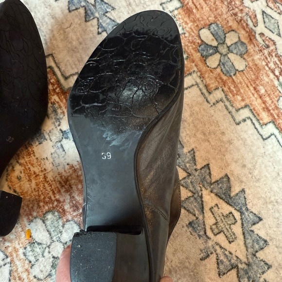 EVCRYBODY Stylish Gray Leather Ankle Boots by S.Z moda - Picture 7 of 8